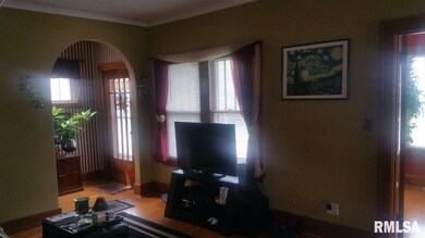 1017 W 16th St, Davenport, IA 52804 - photo 3