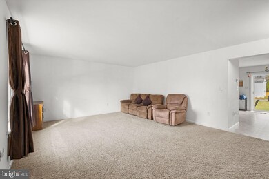 104 N College St, Palmyra, PA 17078 - photo 3