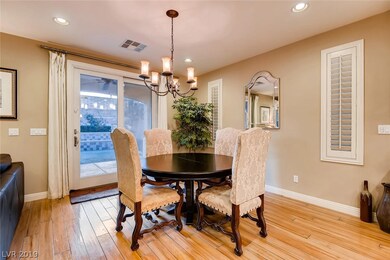 Great Room w/ Kitchen Nook
 -  
Surround S