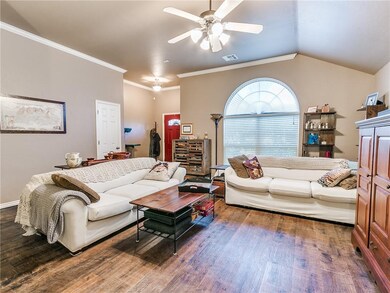 1105 Eagle Cliff Dr, Norman, OK 73072 - photo 4