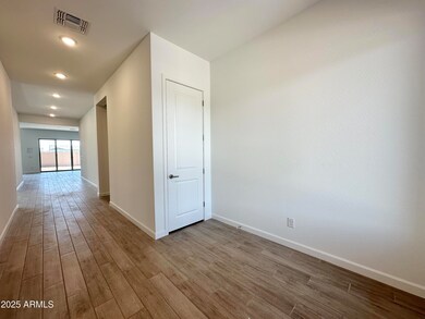 004 Foyer