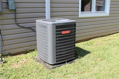 402 Weatherford Dr, King, NC 27021 - photo 4