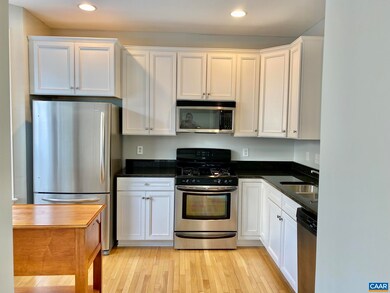 100 Melbourne Park Cir unit D, Charlottesville, VA 22901 - photo 3