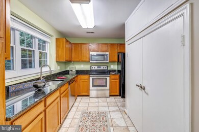 16190 Taconic Cir, Dumfries, VA 22025 - photo 6