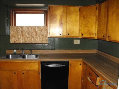 3714 Upton Ave, Toledo, OH 43613 - photo 3