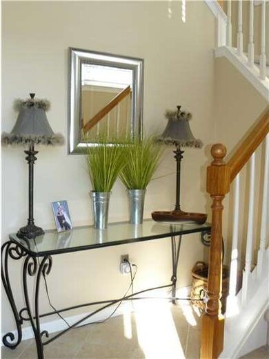 370 Deer Run Ct, Royersford, PA 19468 - photo 2