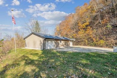 2279 Bosco Bluff Ln, Lansing, IA 52151 - photo 4