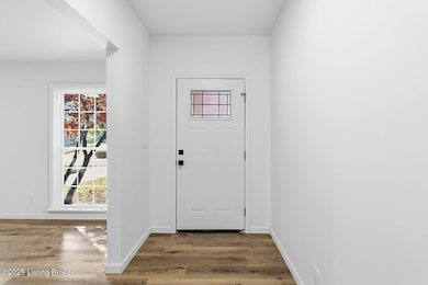 3517 Leith Ln, Louisville, KY 40218 - photo 4