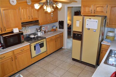 5 Holly Hill Ct, Asheville, NC 28806 - photo 3