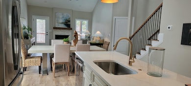 240 Sugartree Ln, Versailles, KY 40383 - photo 2