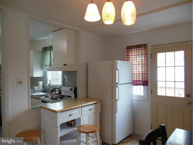 7931 Rolling View Ave, Nottingham, MD 21236 - photo 4