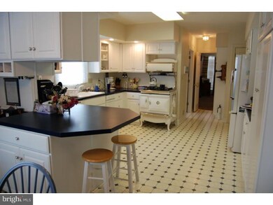 612 Walnut St, Lansdale, PA 19446 - photo 6