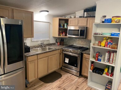 4660 Sycamore Grove Rd unit 61, Chambersburg, PA 17202 - photo 2