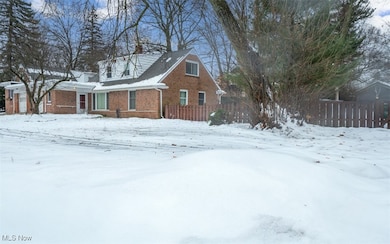 2558 Lee Rd, Cleveland Heights, OH 44118 - photo 4