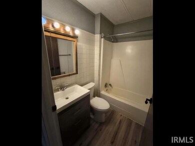 1003 W Kickapoo St, Hartford City, IN 47348 - photo 5