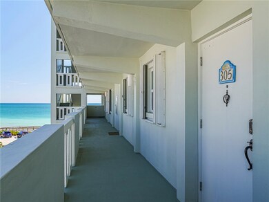 4049 Ocean Dr unit 305, Vero Beach, FL 32963 - photo 4