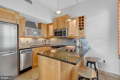 Woodley Condominium unit 303, Washington, DC 20009 - photo 4