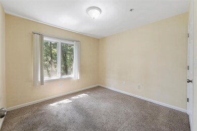 43 Legend Hills Dr, Edgewater, NJ 07020 - photo 6