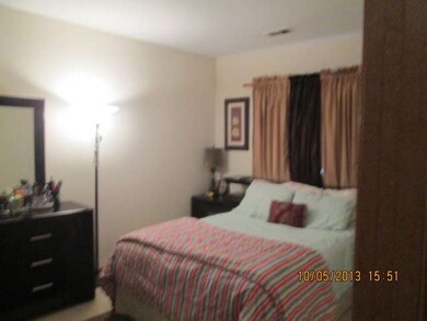 1741 Chesapeake Ln unit 3, Schaumburg, IL 60193 - photo 7