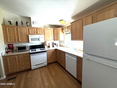 20251111_202940191_iOS