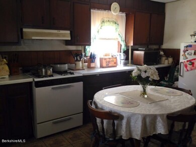 94 Meadow St, North Adams, MA 01247 - photo 6