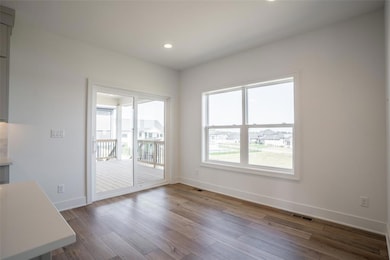 3963 Westgate Pkwy, Clive, IA 50325 - photo 6