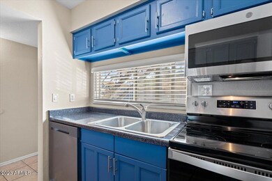 9621 N 16th St unit 2, Phoenix, AZ 85020 - photo 7