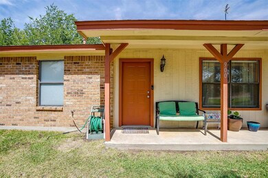 900 Land of Goshen Dr, Springtown, TX 76082 - photo 3