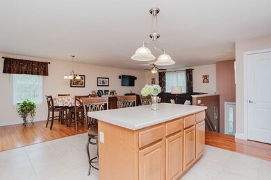 34 1/2 Briggs St, Taunton, MA 02780 - photo 6