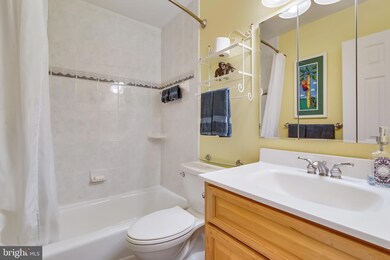 14 Turnham Ln, Gaithersburg, MD 20878 - photo 4
