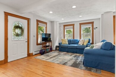 8 Adams St, Salem, MA 01970 - photo 5