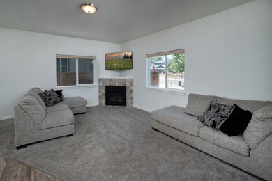 20517 SE Dylan Loop_0005 copy