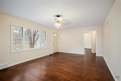 1004 NW B St, Blue Springs, MO 64015 - photo 5