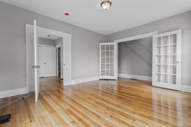 857 Noble Ave unit 1, Bridgeport, CT 06608 - photo 2