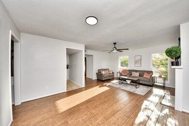 18209 Vinland Dr, Houston, TX 77058 - photo 6