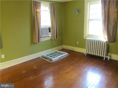 74 E Greenwood Ave unit 2ND FL, Lansdowne, PA 19050 - photo 2