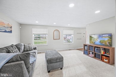 10122 Cape Ann Dr, Columbia, MD 21046 - photo 4