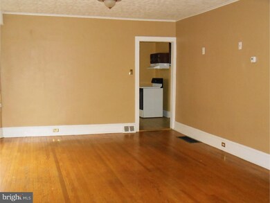 1140 Stirling St, Coatesville, PA 19320 - photo 3