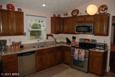 8217 Hammond Branch Way, Laurel, MD 20723 - photo 5