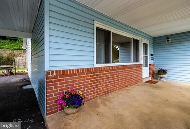 136 E Timonium Rd, Lutherville Timonium, MD 21093 - photo 2