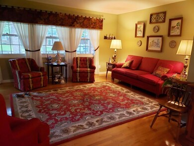 2202 Lullwater Rd, Albany, GA 31707 - photo 3