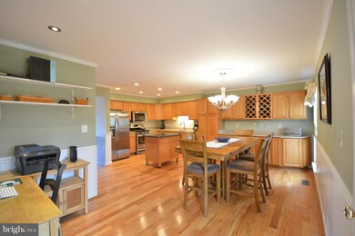 305 Bentley Ct, Stafford, VA 22554 - photo 4