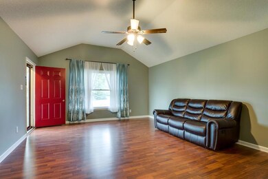 5006 Glenrose Dr, Columbia, TN 38401 - photo 6