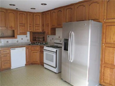 211 Lynhurst St, Franklin, IN 46131 - photo 4