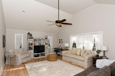 9 Robin Rd, Rumson, NJ 07760 - photo 6