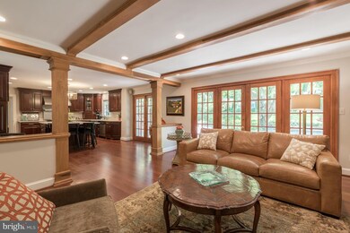 2100 Whiteoaks Dr, Alexandria, VA 22306 - photo 7