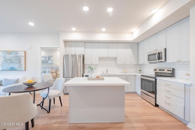 77 N Conejo School Rd unit 208, Thousand Oaks, CA 91362 - photo 6