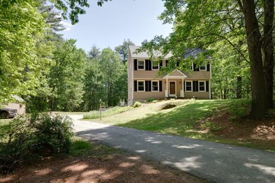 10 Wentworth Dr, Bedford, NH 03110 - photo 2