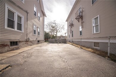 14 Berndt St, Pawtucket, RI 02861 - photo 4