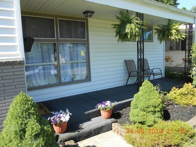 LOVELY COVERED PORCH